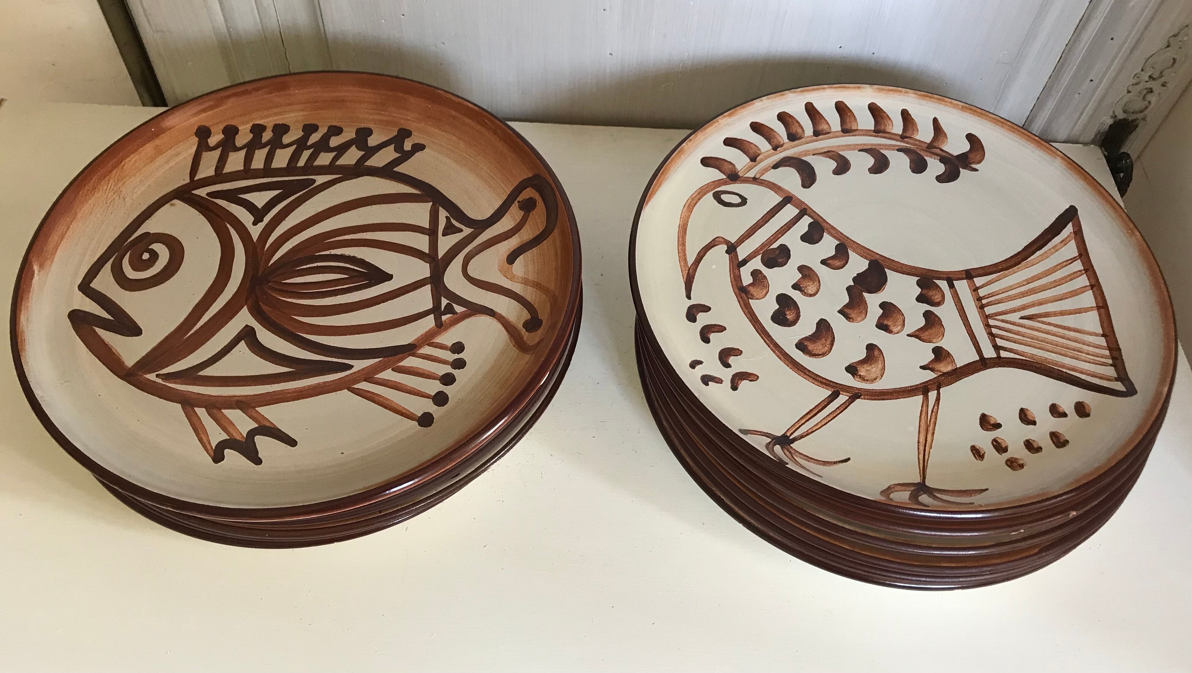 6 assiettes en grès Vallauris vintage