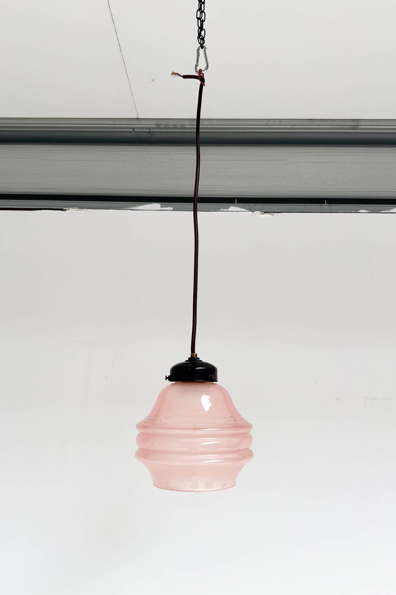 Lampe de plafond vintage rose, années 1960
