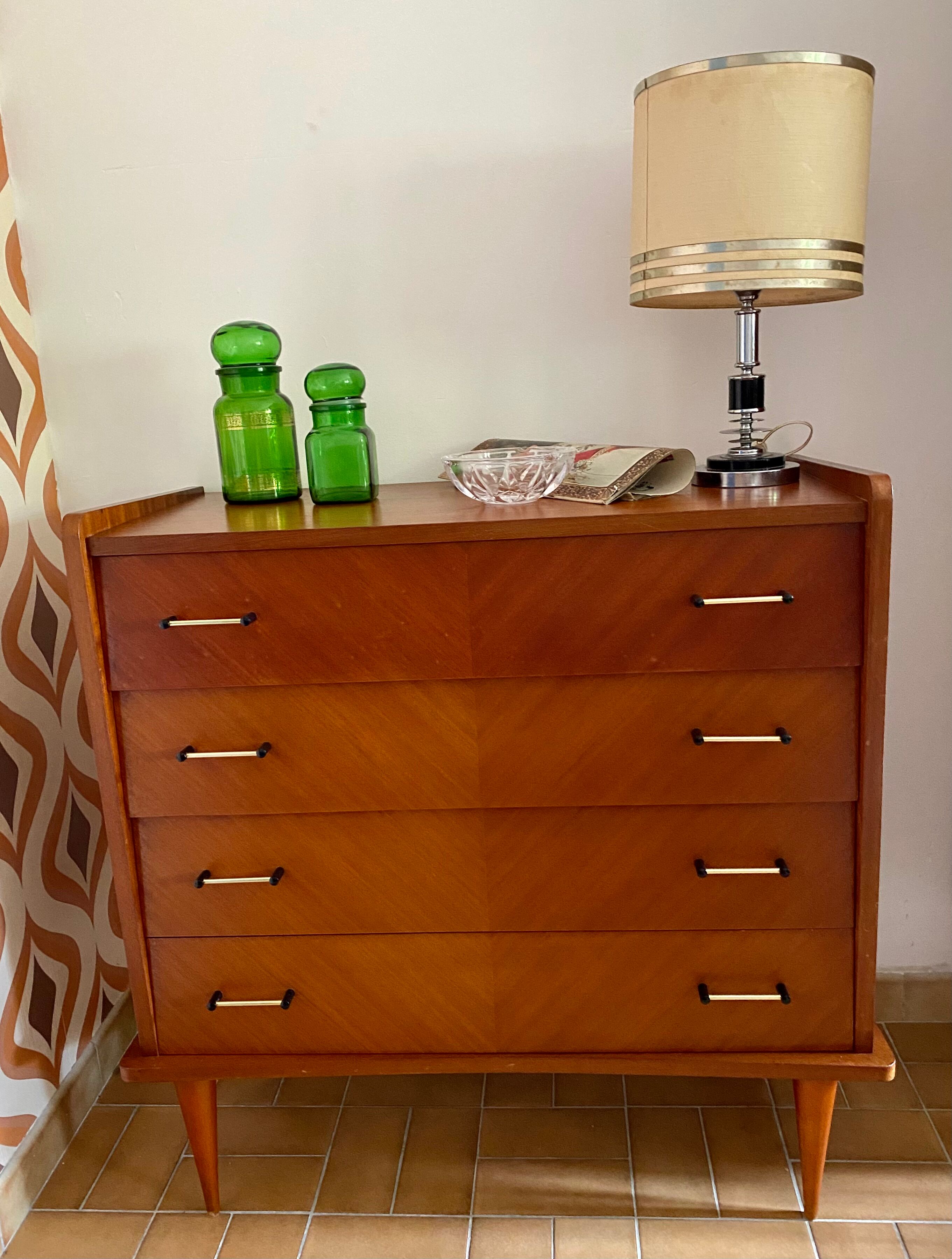 Vintage chest of drawers