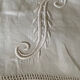Drap ancien en fil de coton monogramme et brodé .