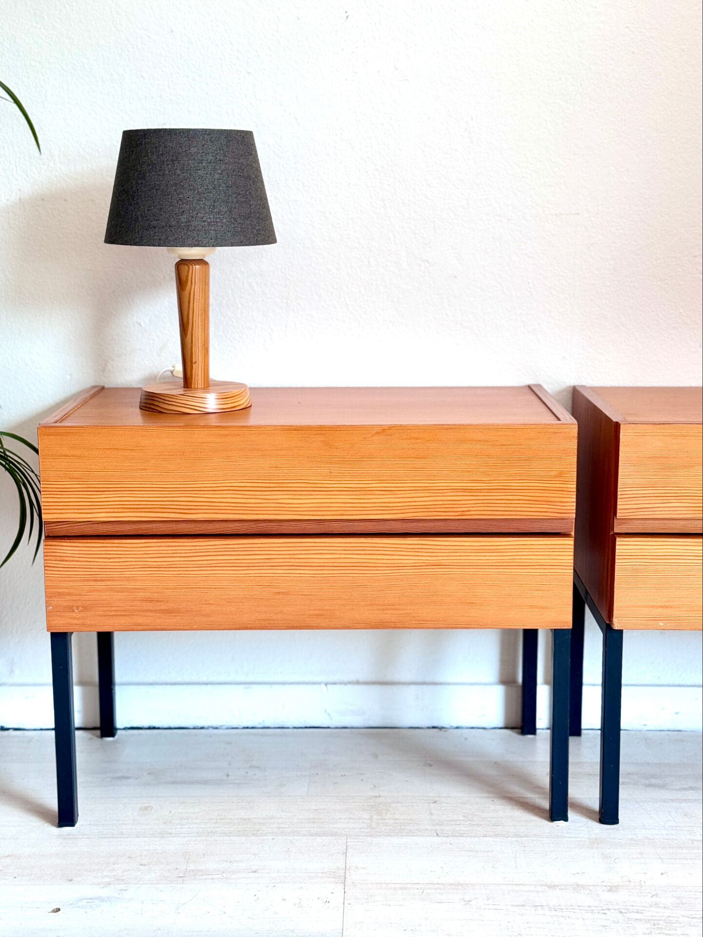 Vintage nachtkastjes minimalistisch jaren 60