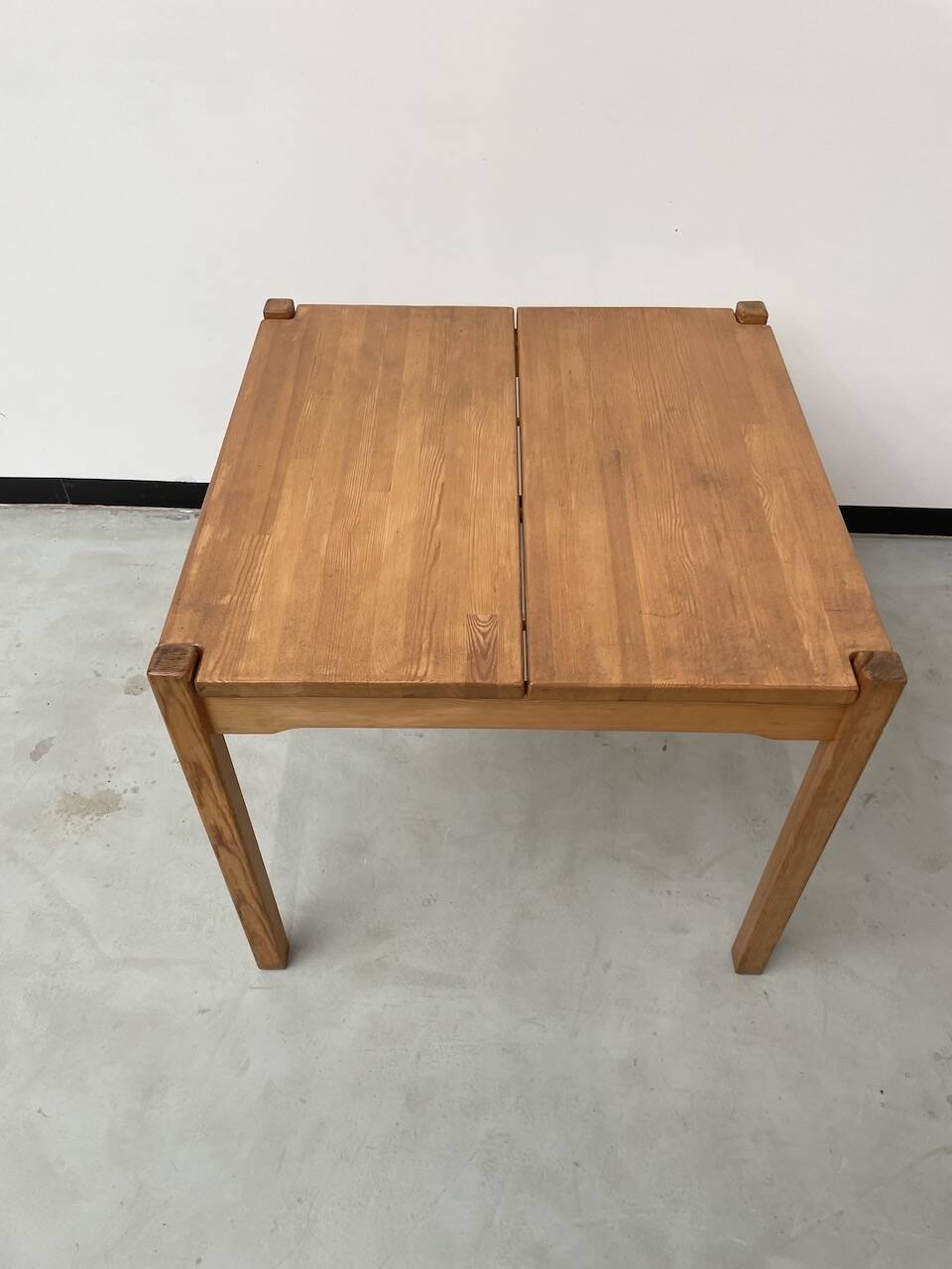 Table pin et chaises « hongisto » Ilmari Tapiovaara