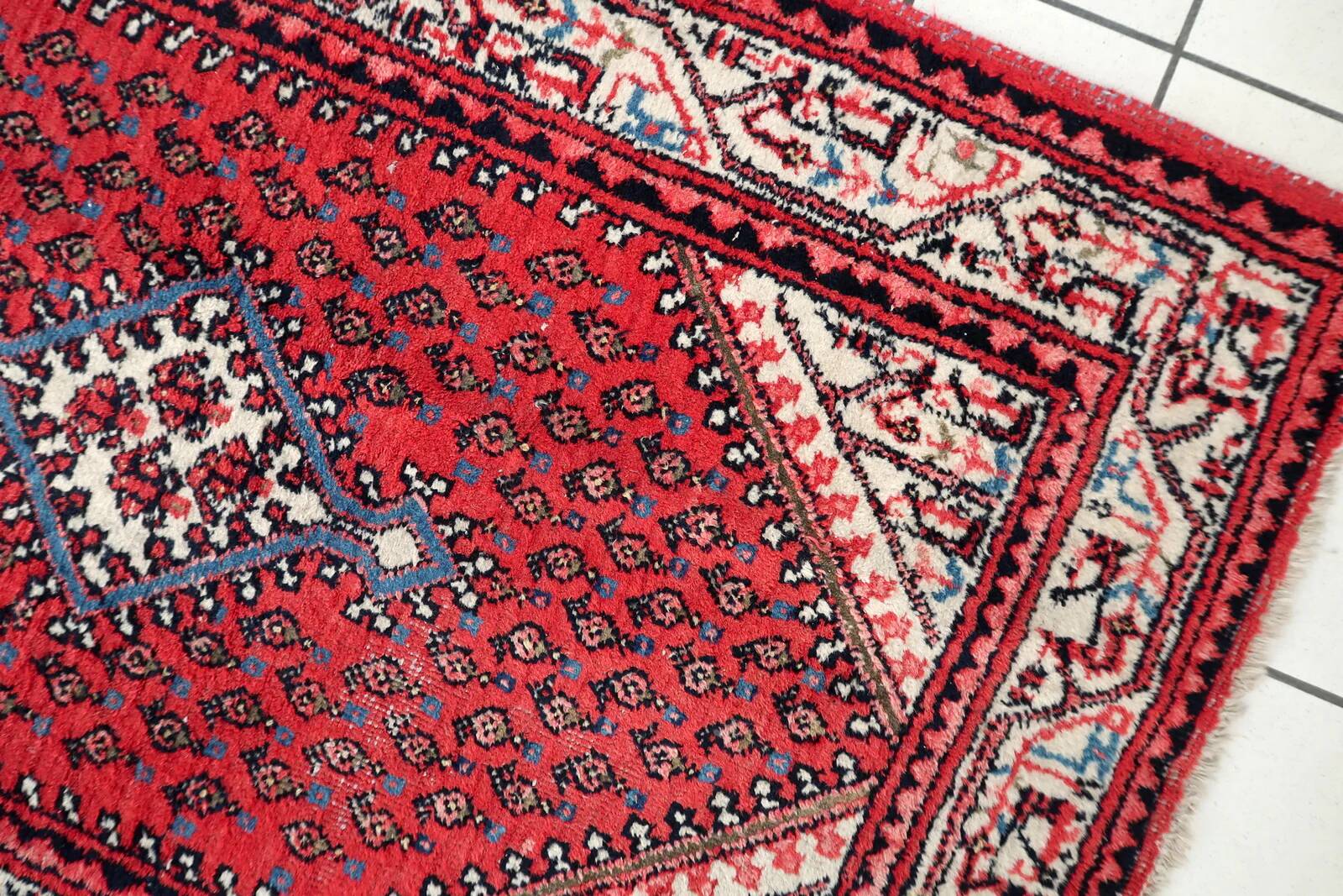 Vintage 1960s Indian Seraband rug 103cm x 156cm - 1C1251