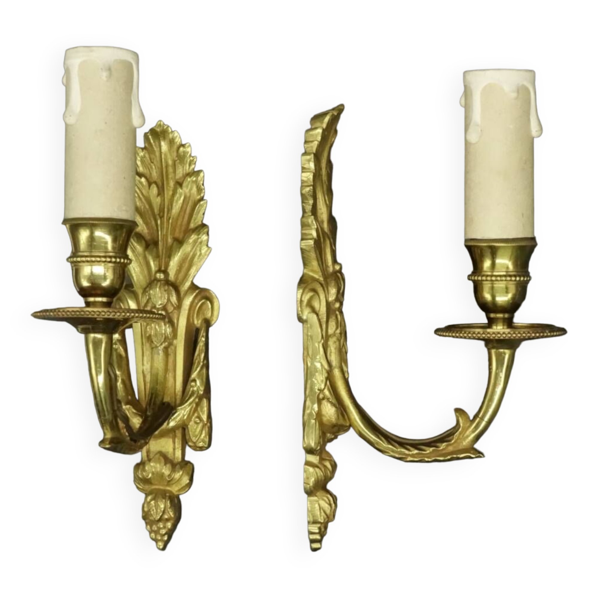 Pair of Louis XVI style wall lights from Hettier & Vincent