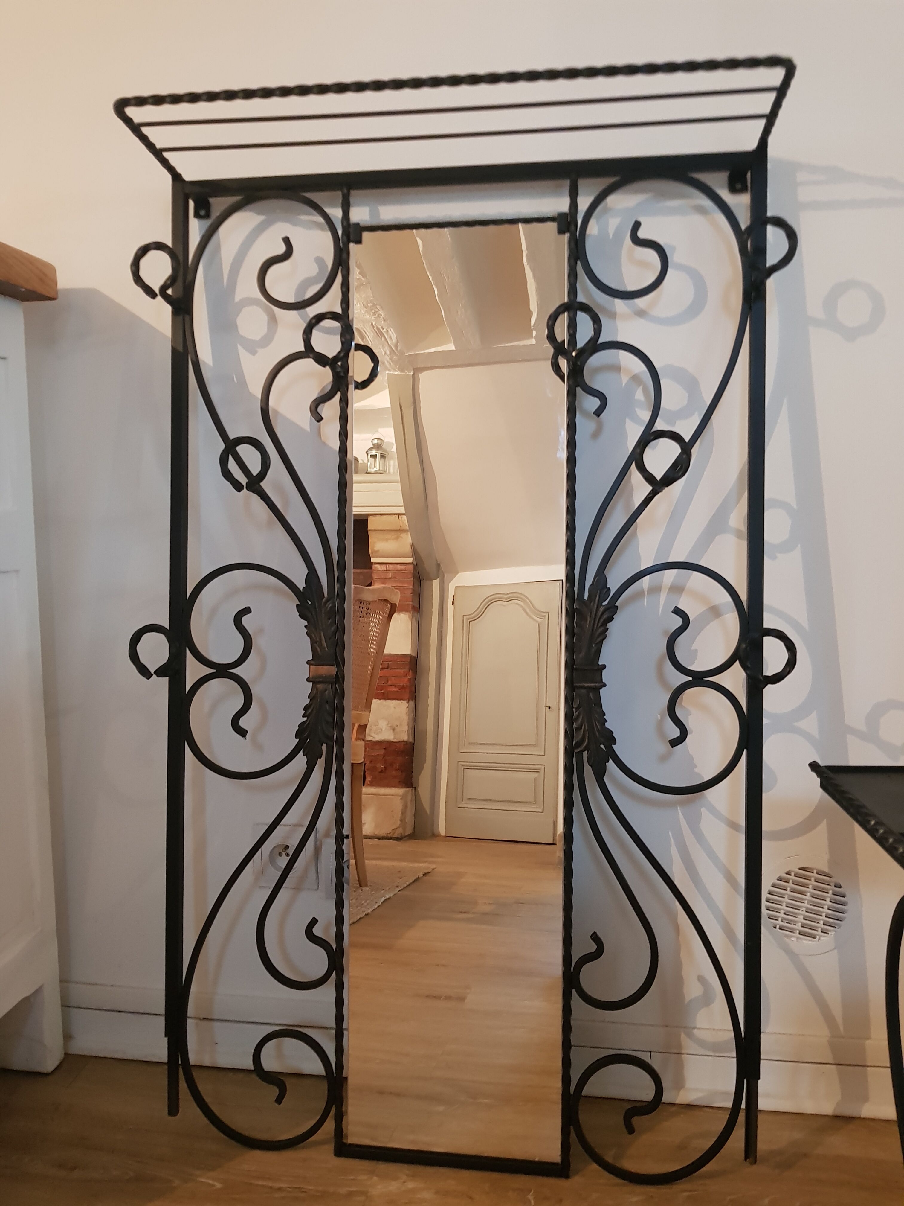 Vestiaire en fer forgé  noir