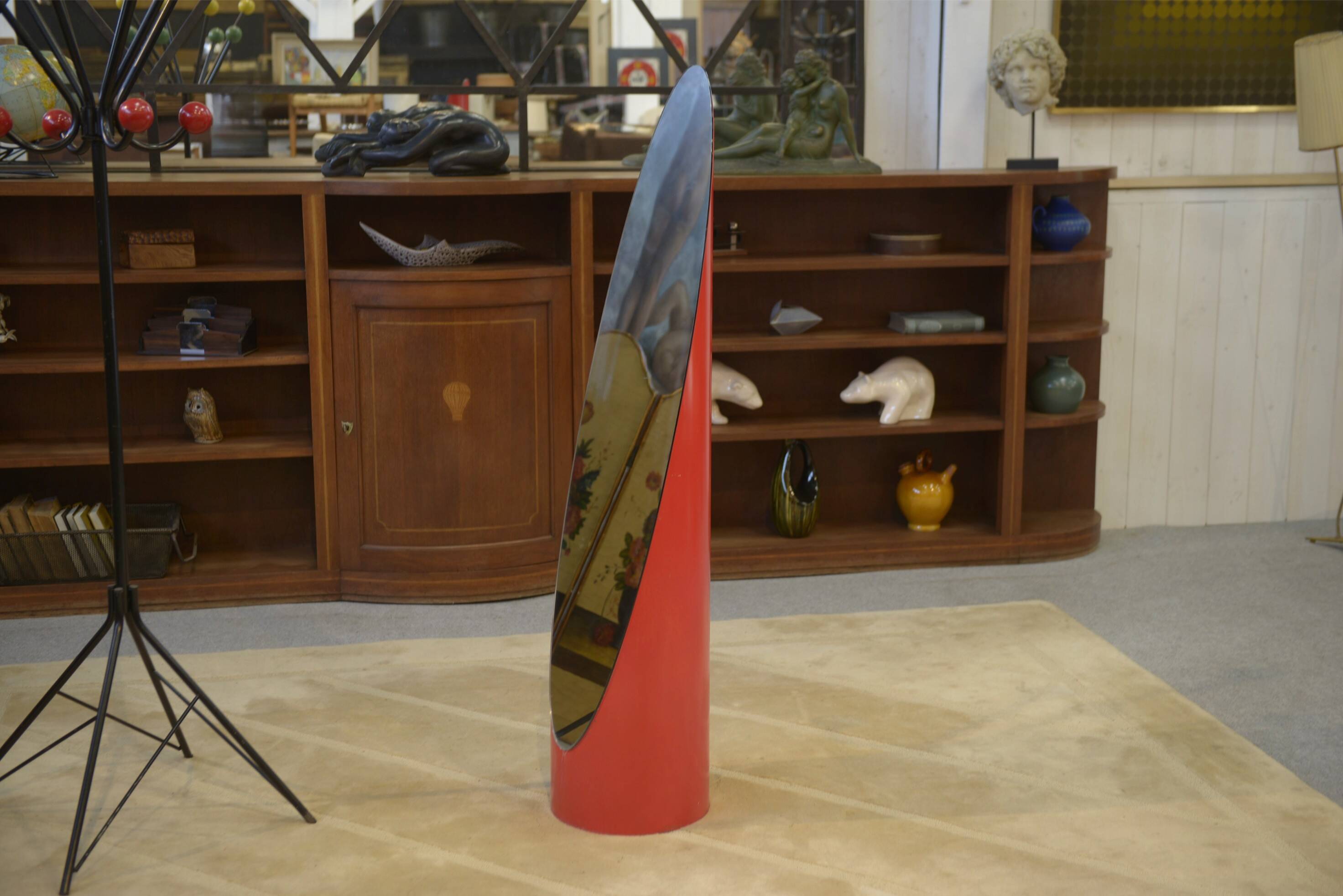 Miroir « Lipstick » en fibre laquée rouge 1970’s