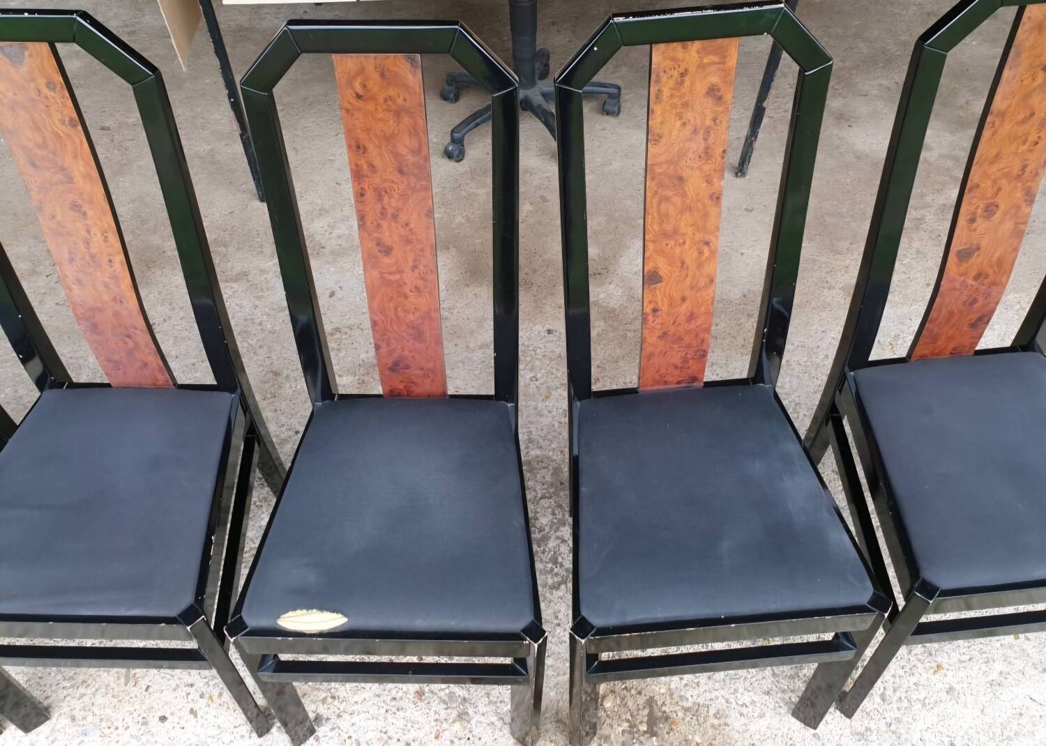6 chaises vintage en bois noir