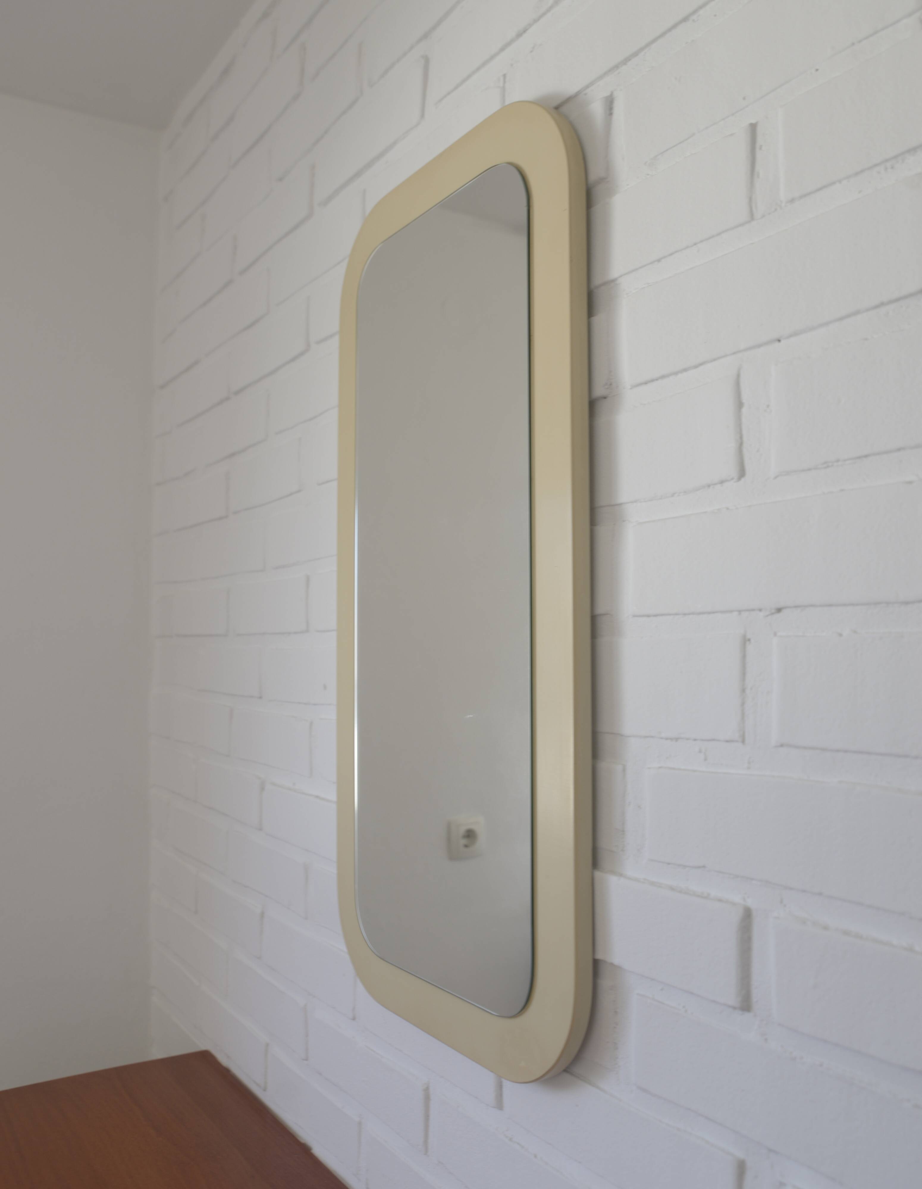 Miroir vintage blanc de style scandinave Meblo, milieu du siècle moderne, années 1970