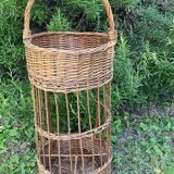 Braided wicker bottle rack