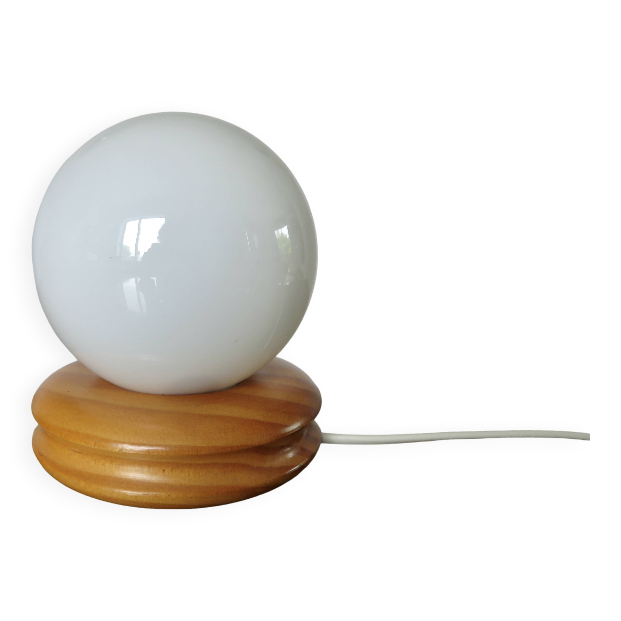 Scandinavian lamp in pine and white opaline, 1980