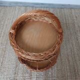 Wicker bottle holder bar