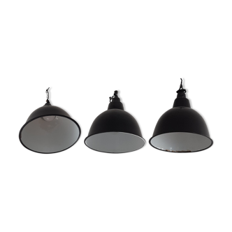 Industrial hanging lamps in black and white enamelled sheet metal
