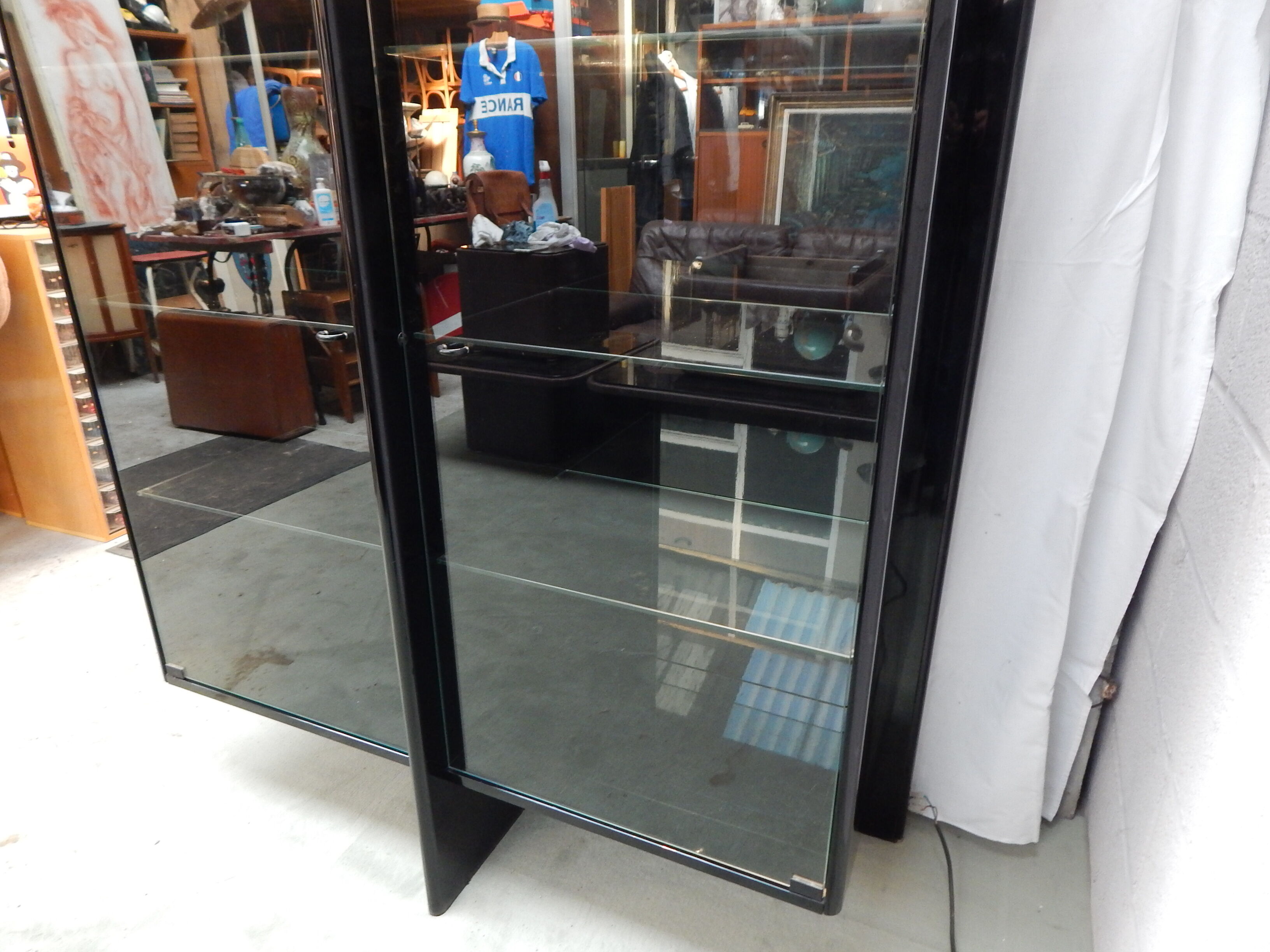 Vitrine laqué noir design Behr années 80