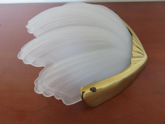 Art deco "shell" wall lamp