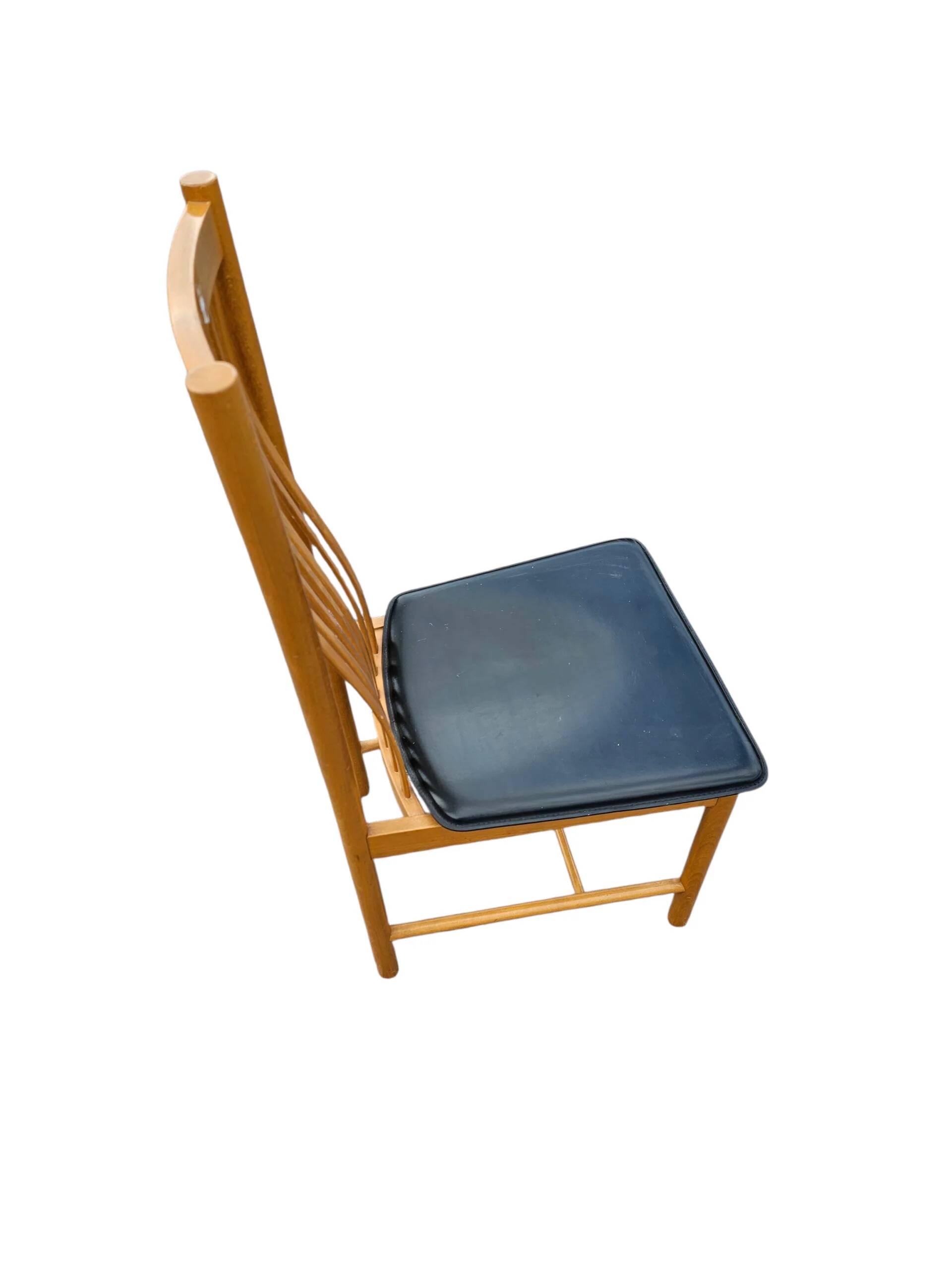 4 x Bros Nova chairs / leather seats