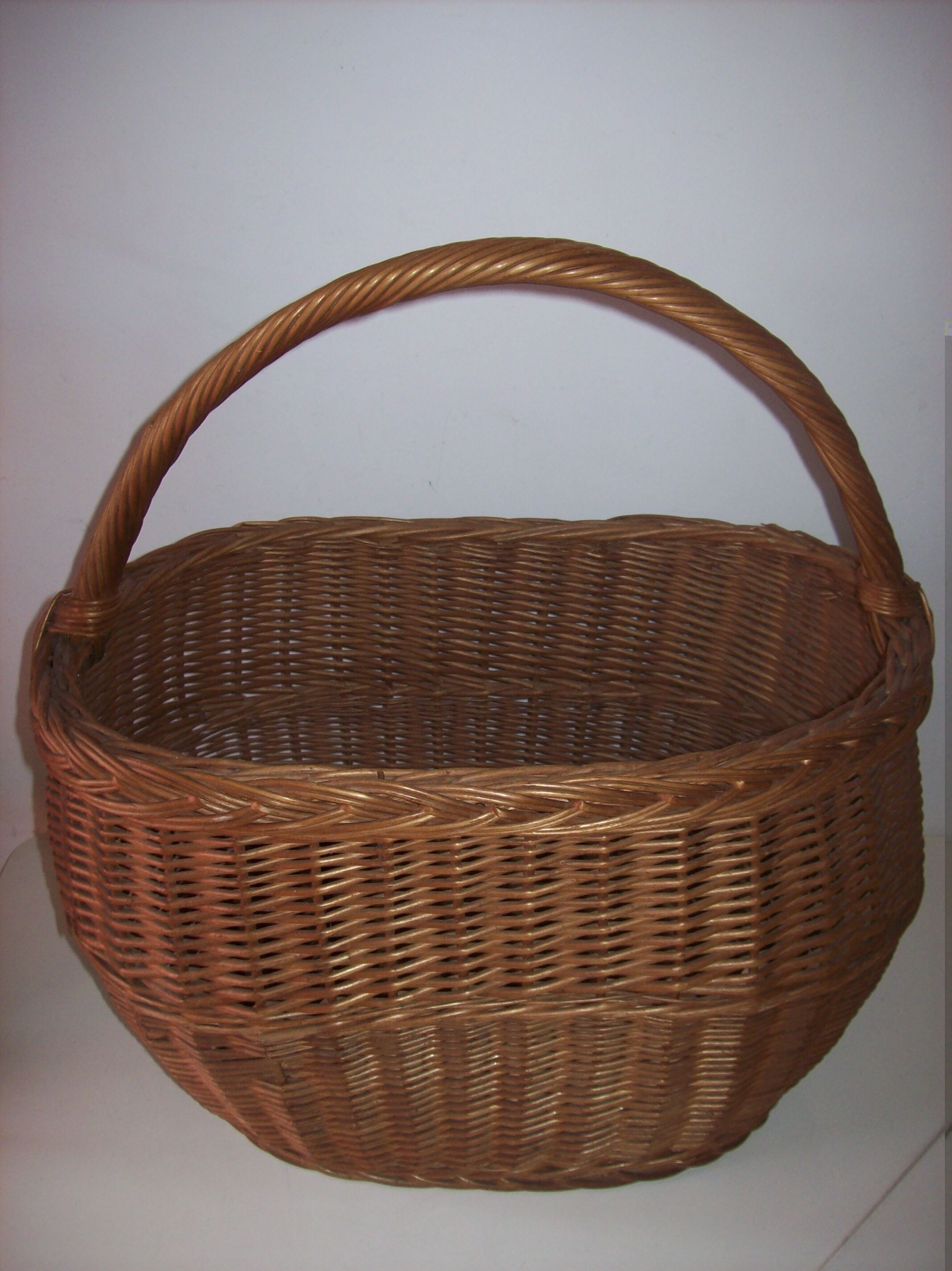 Wicker basket