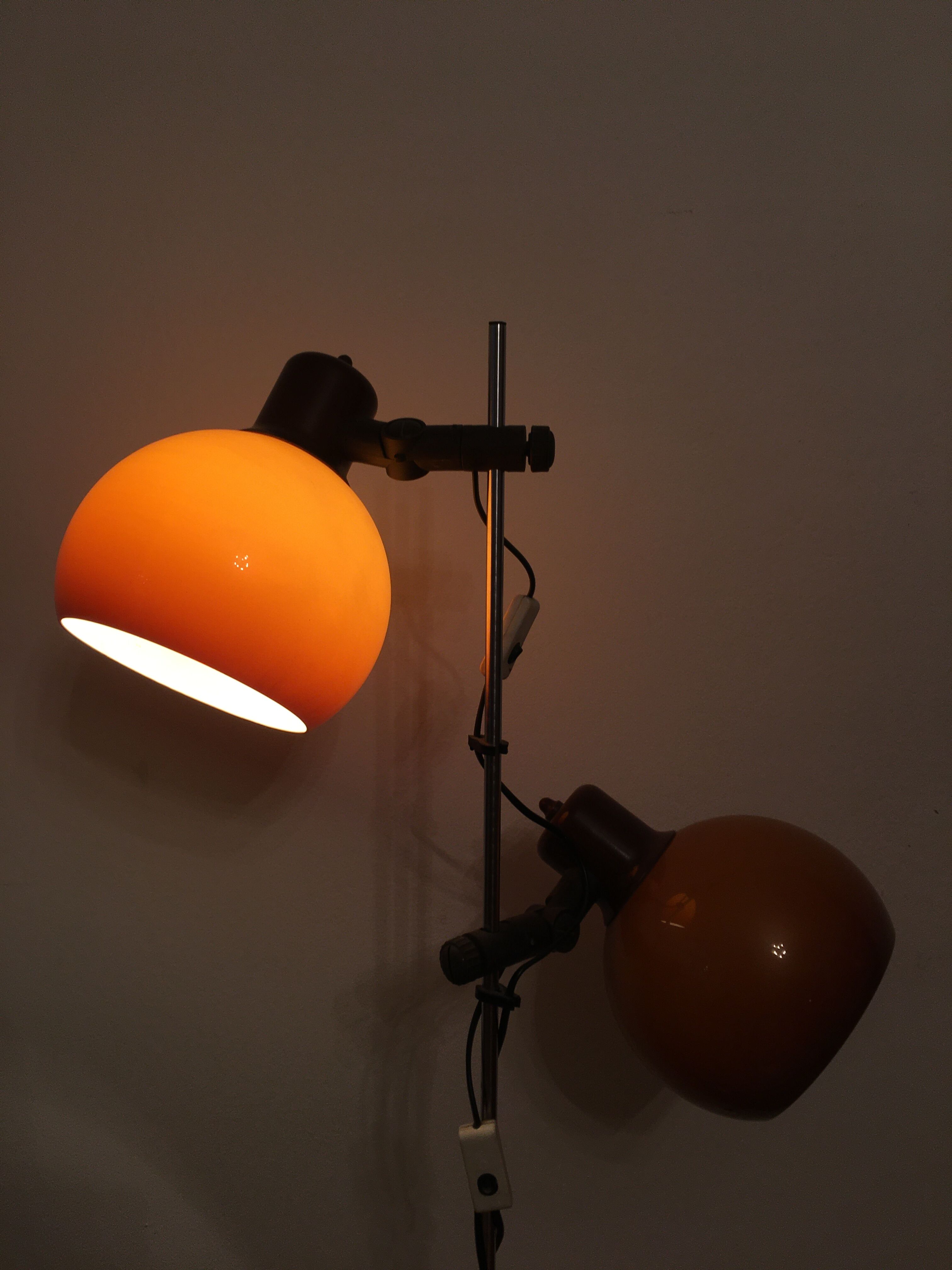 Lampadaire orange 1960