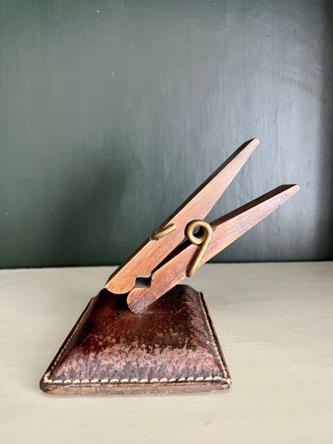 Gucci 1950 paper press