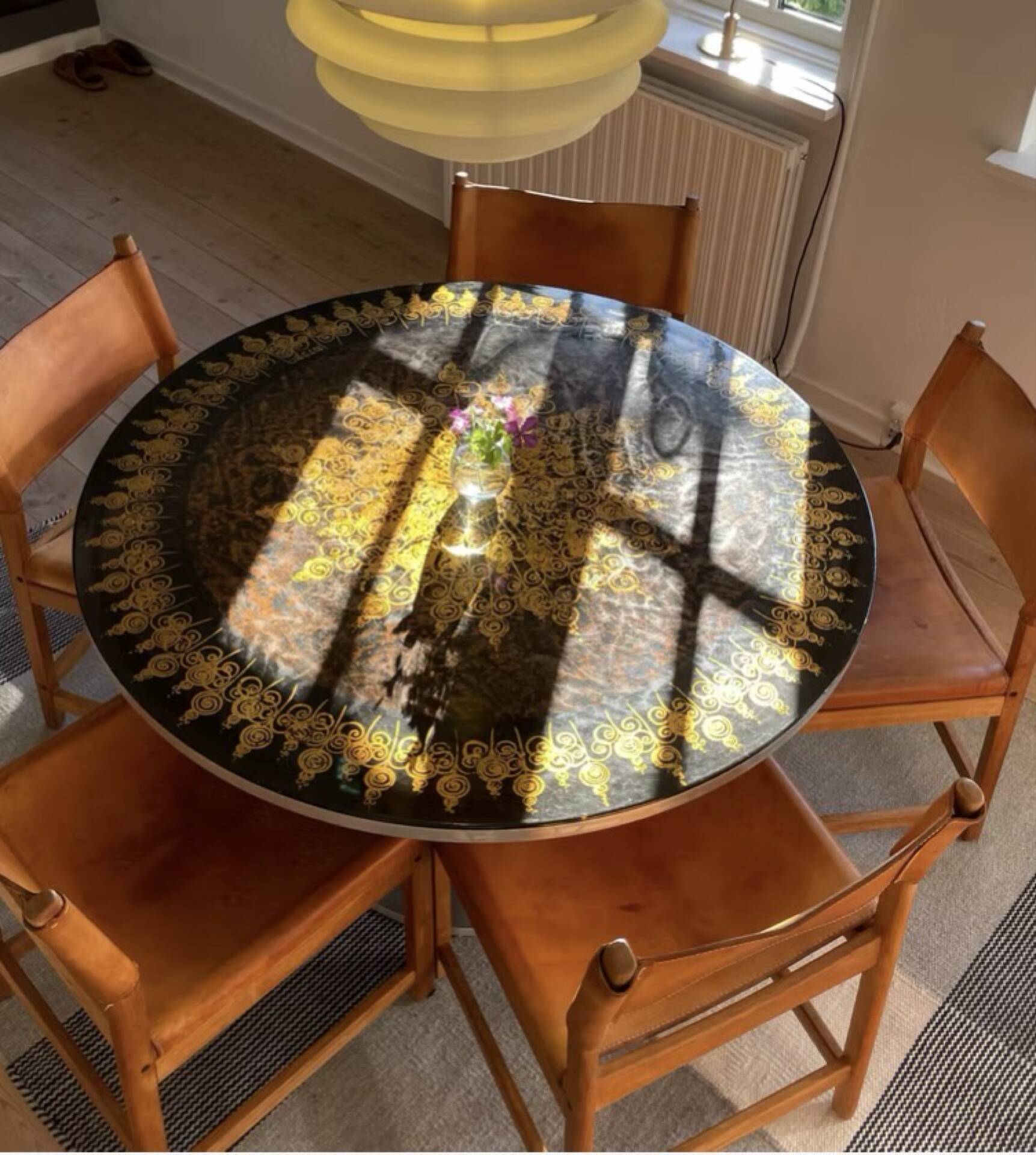 Tulip dining table by Susanne Fjeldsøe & Poul Cadovius/CADO
