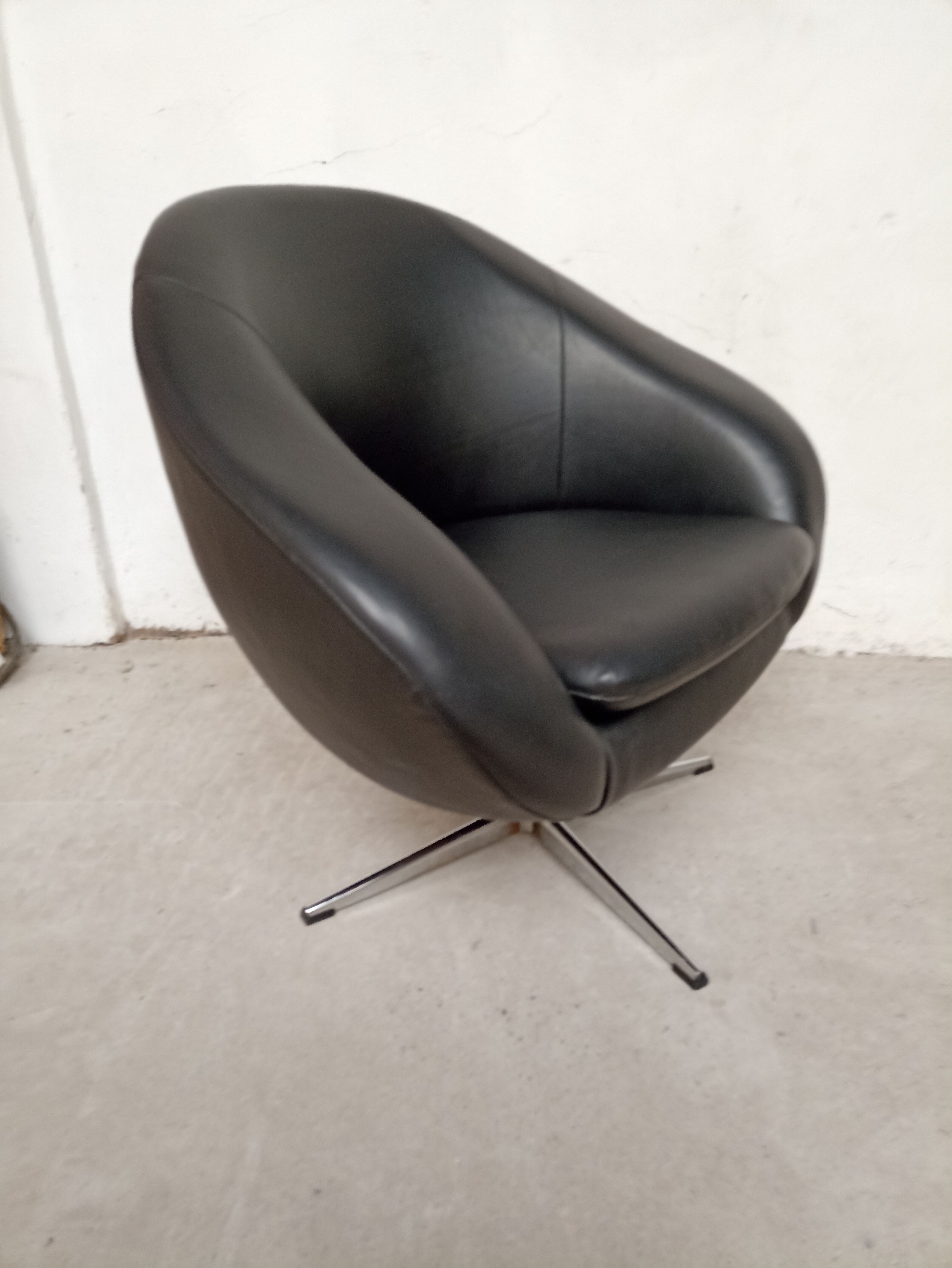 Vintage design armchair