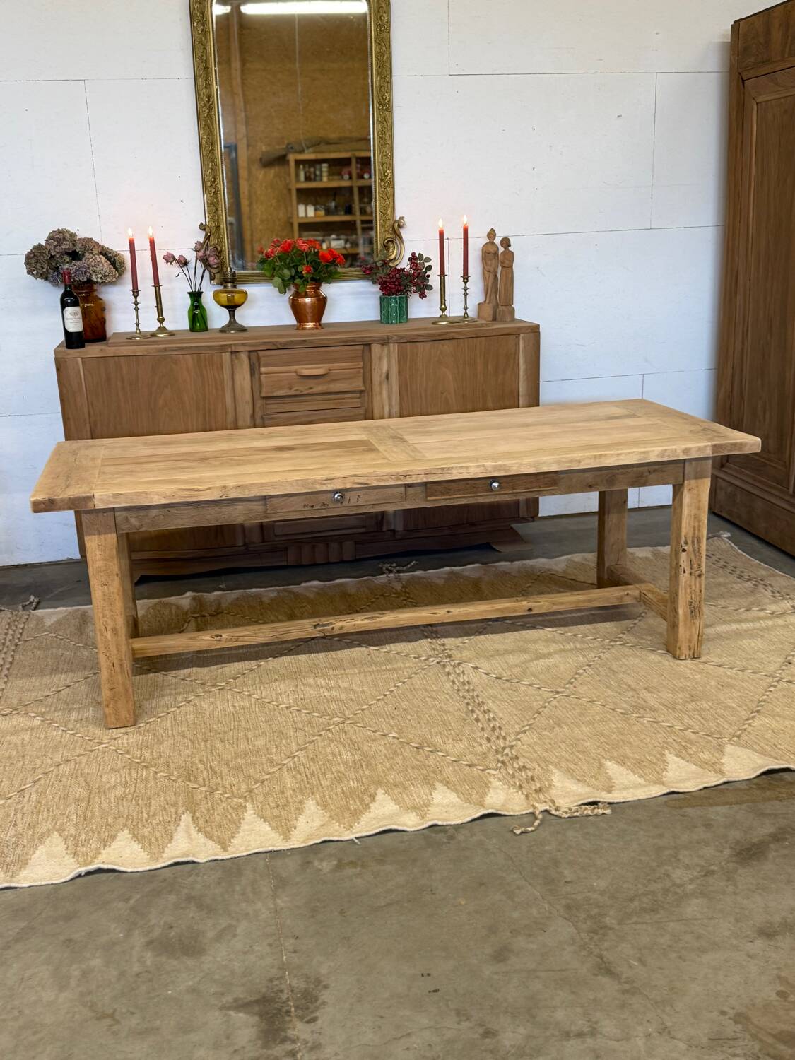 Farm table with extensions