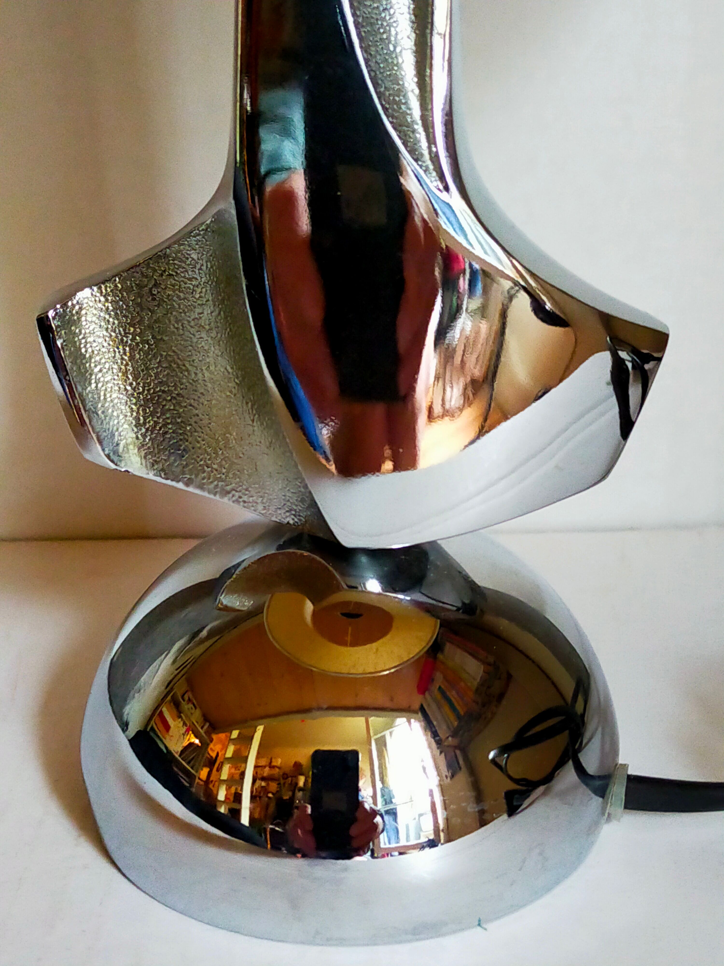 Lampe moderniste métal chromé années 70, abat-jour en toile beige
