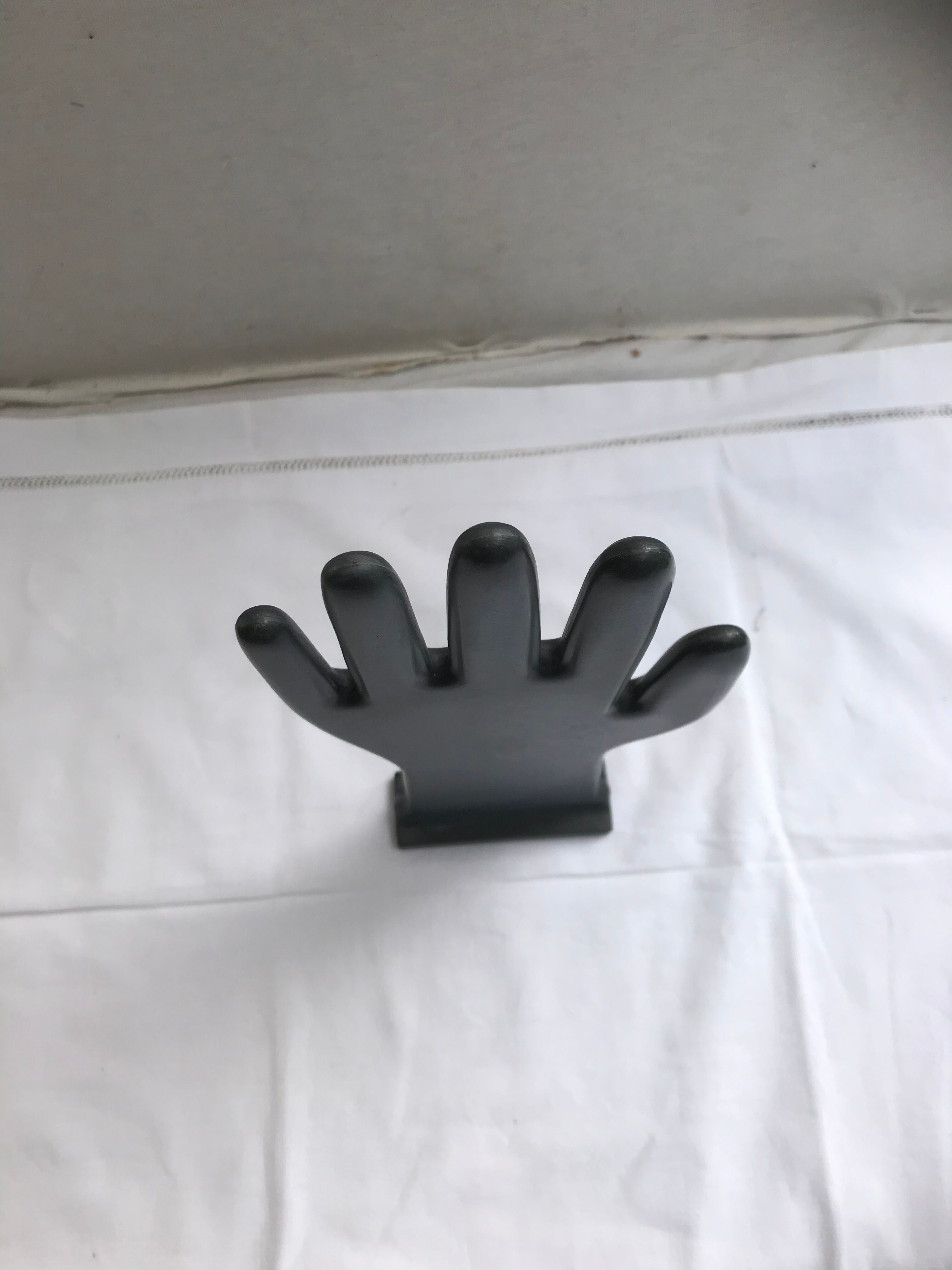 Former main gloves holders