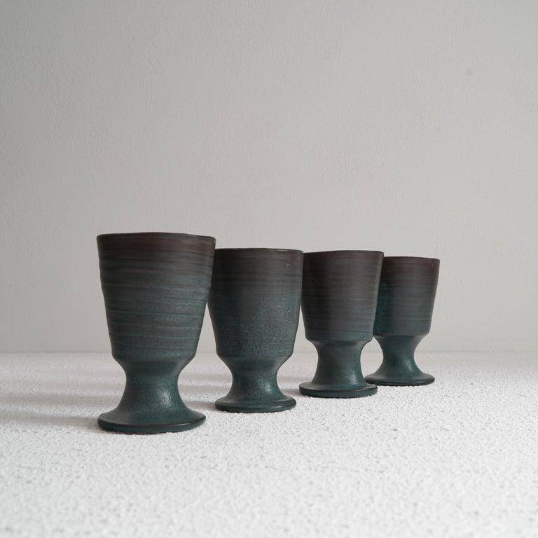 Set von 4 holländischen Mid Century Studio Pottery Bechern
