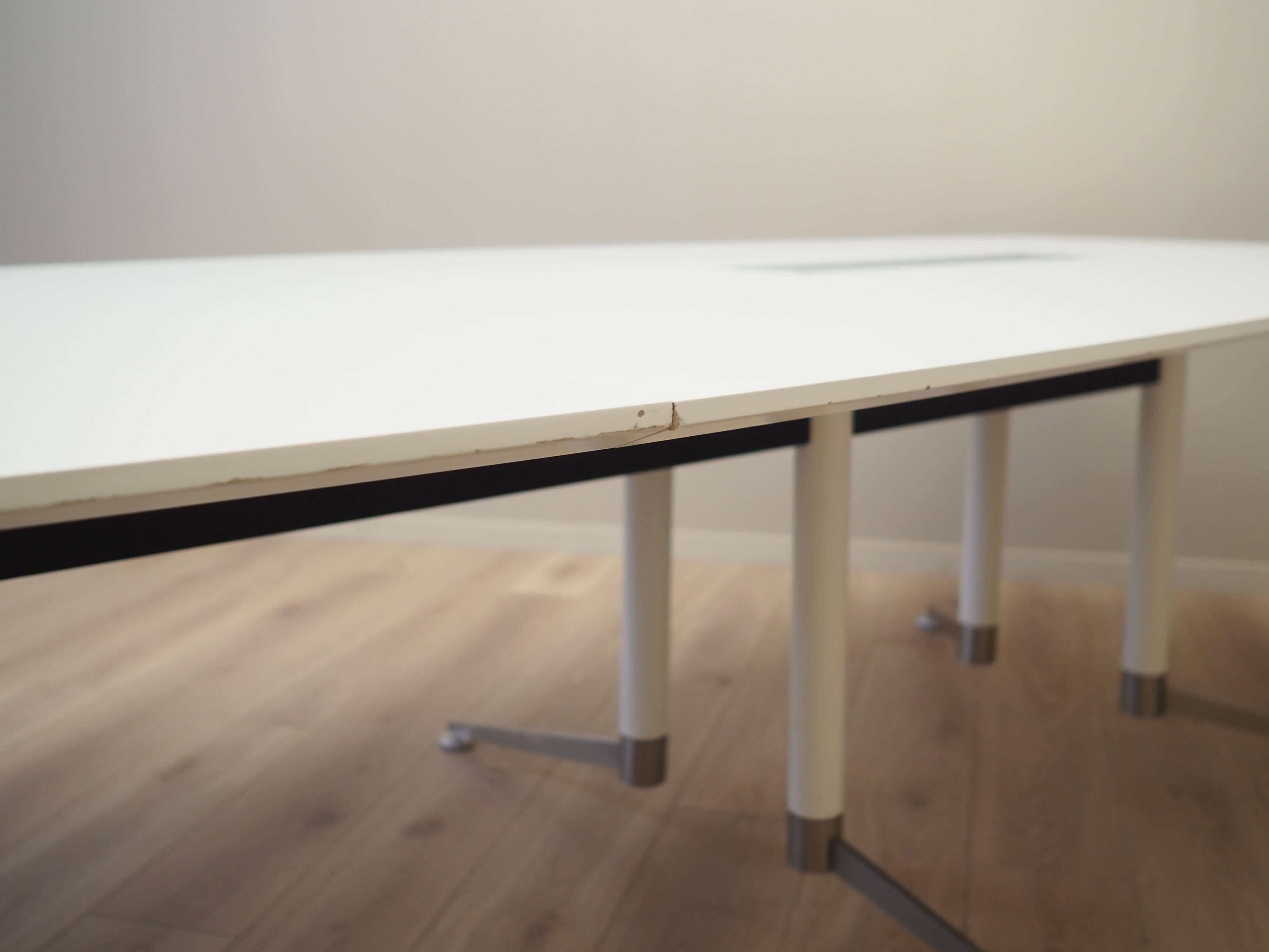 Conference table, Danish design, 2016, designer: Paul Leroy, manufacturer: Paustian