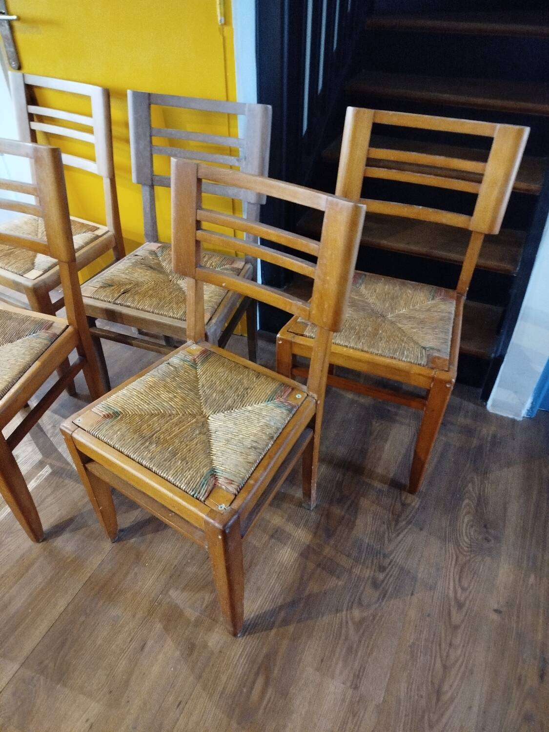 Set of 5 wood and straw chairs
