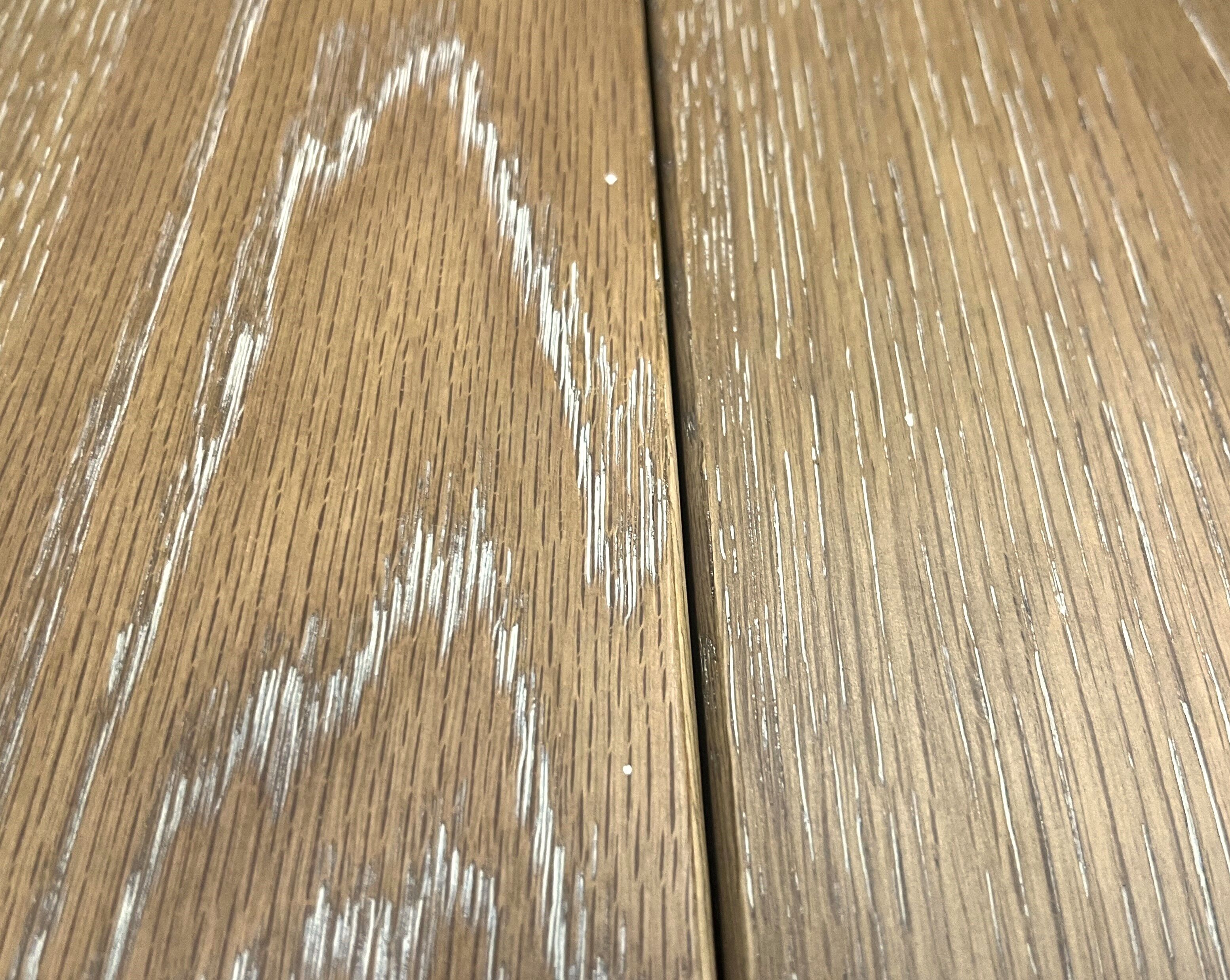 Elegant extendable oak table and black legs, 6/16 covers