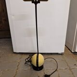 Articulated desk lamp