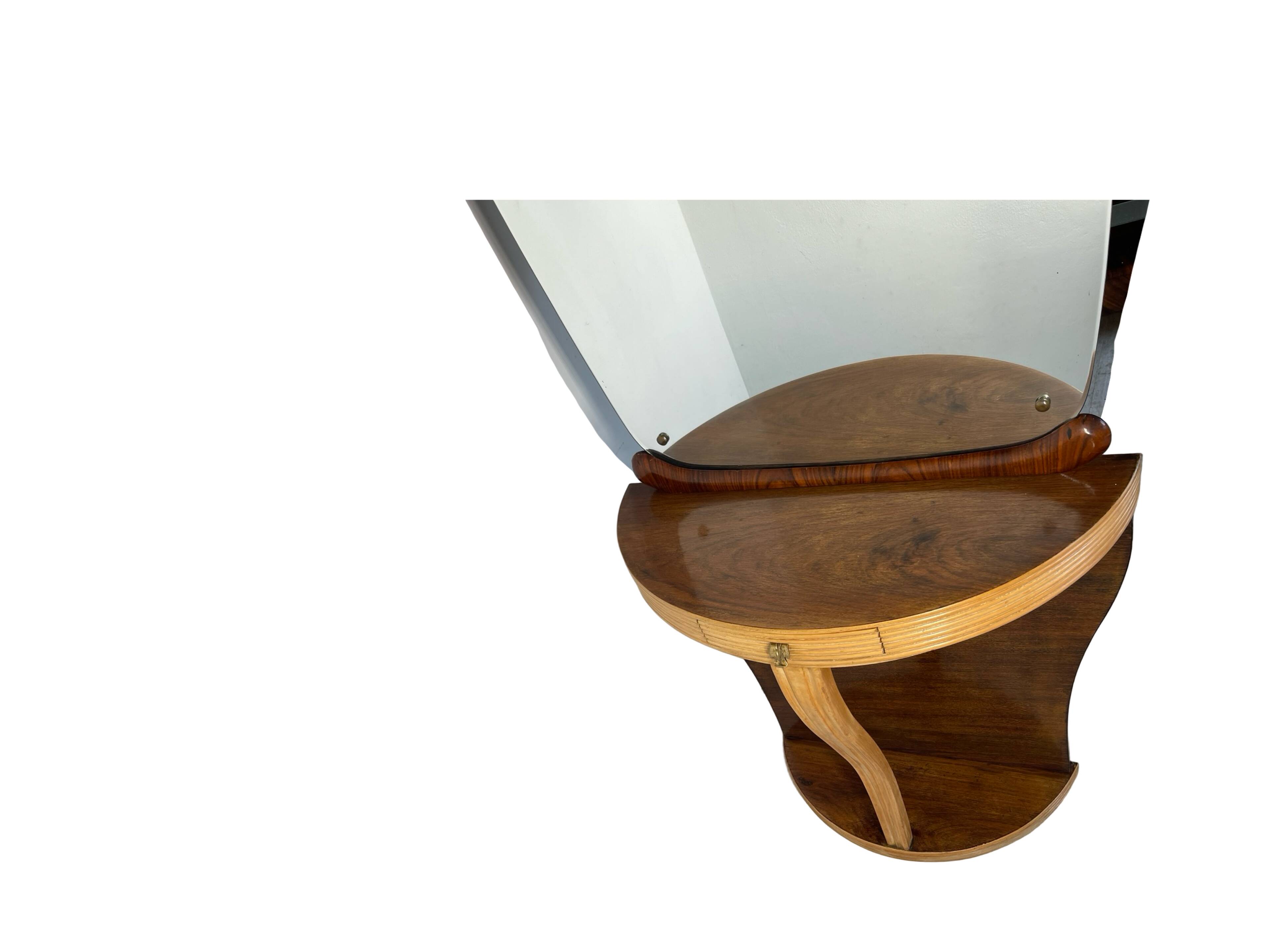 Console Art Déco moderne du milieu du siècle, dans le style de Paolo Buffa.