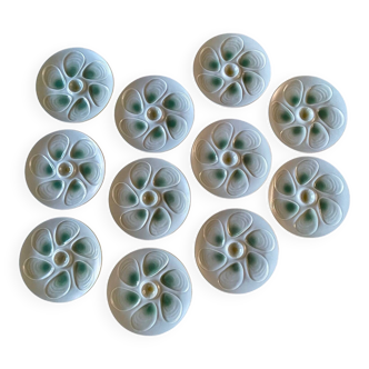 11 oyster plates 1960.