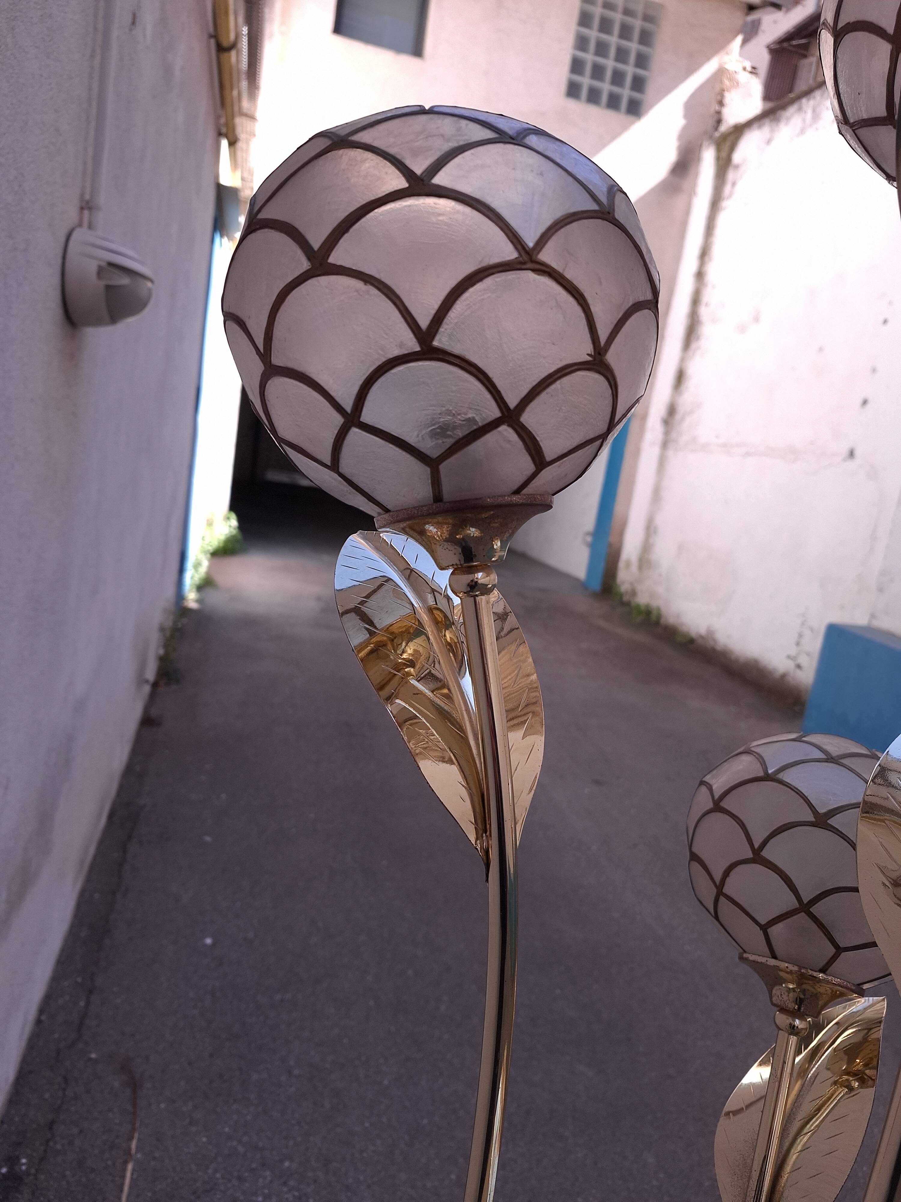 Floral floor lamp in pearlescent Capiz, 1970s.