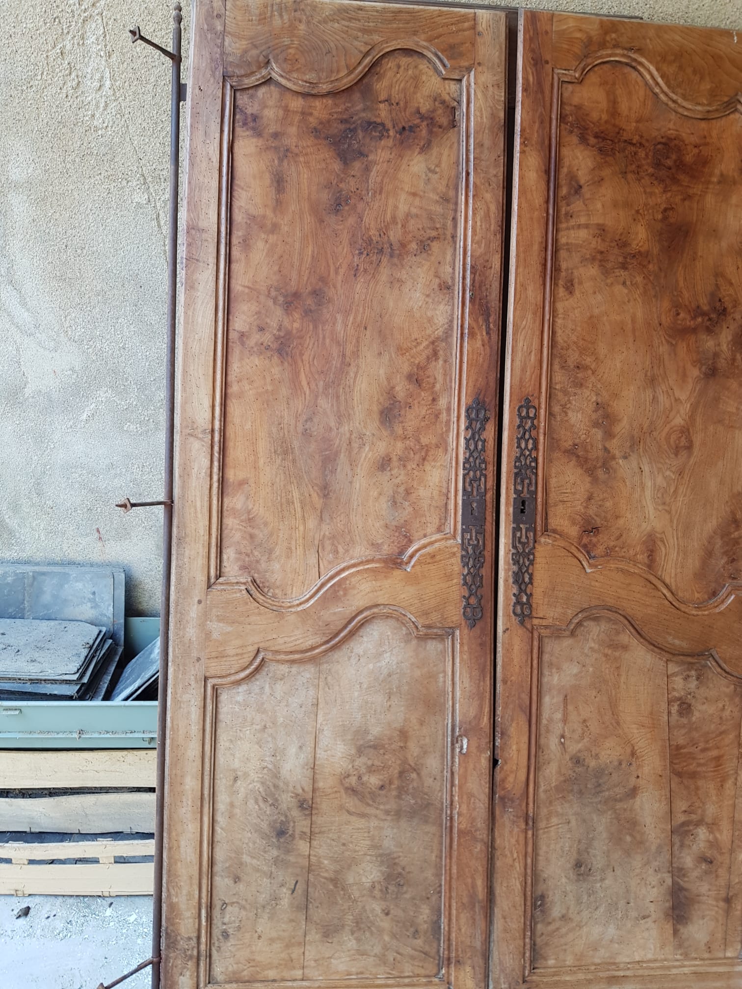 Double wall closet doors Louis XV