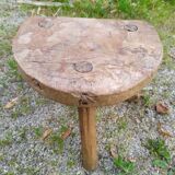 Tripod stool in raw wood
