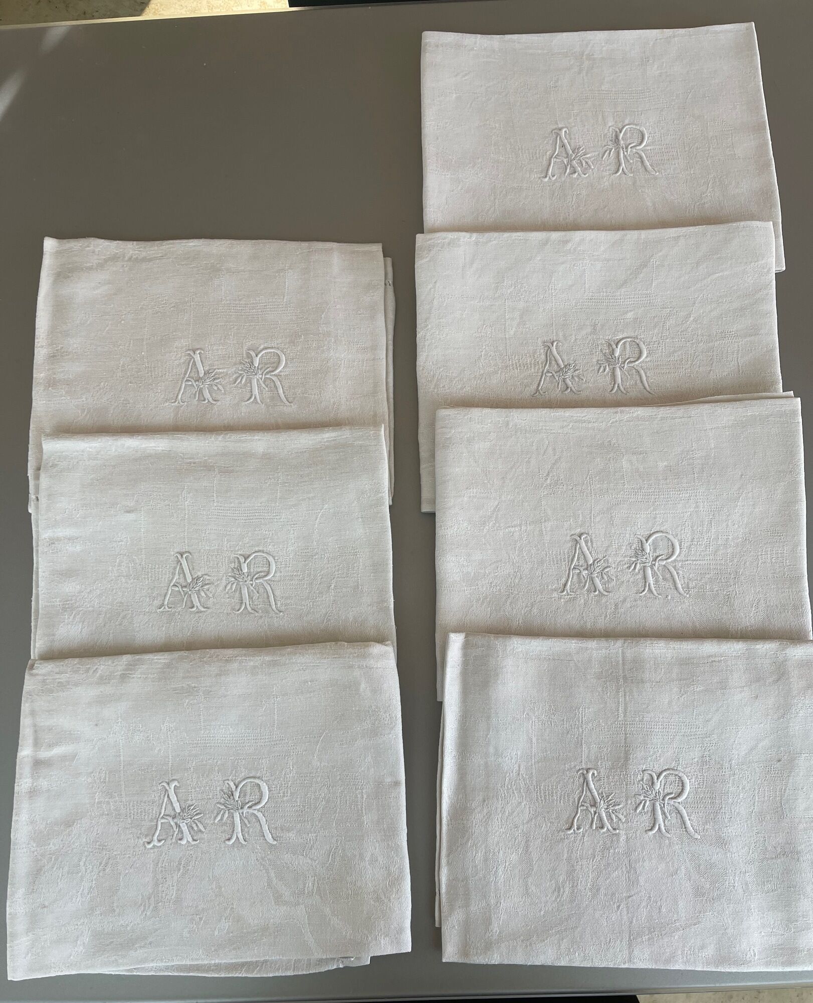 7 antique damask napkins with horse monogram decoration AR - Antique french linen