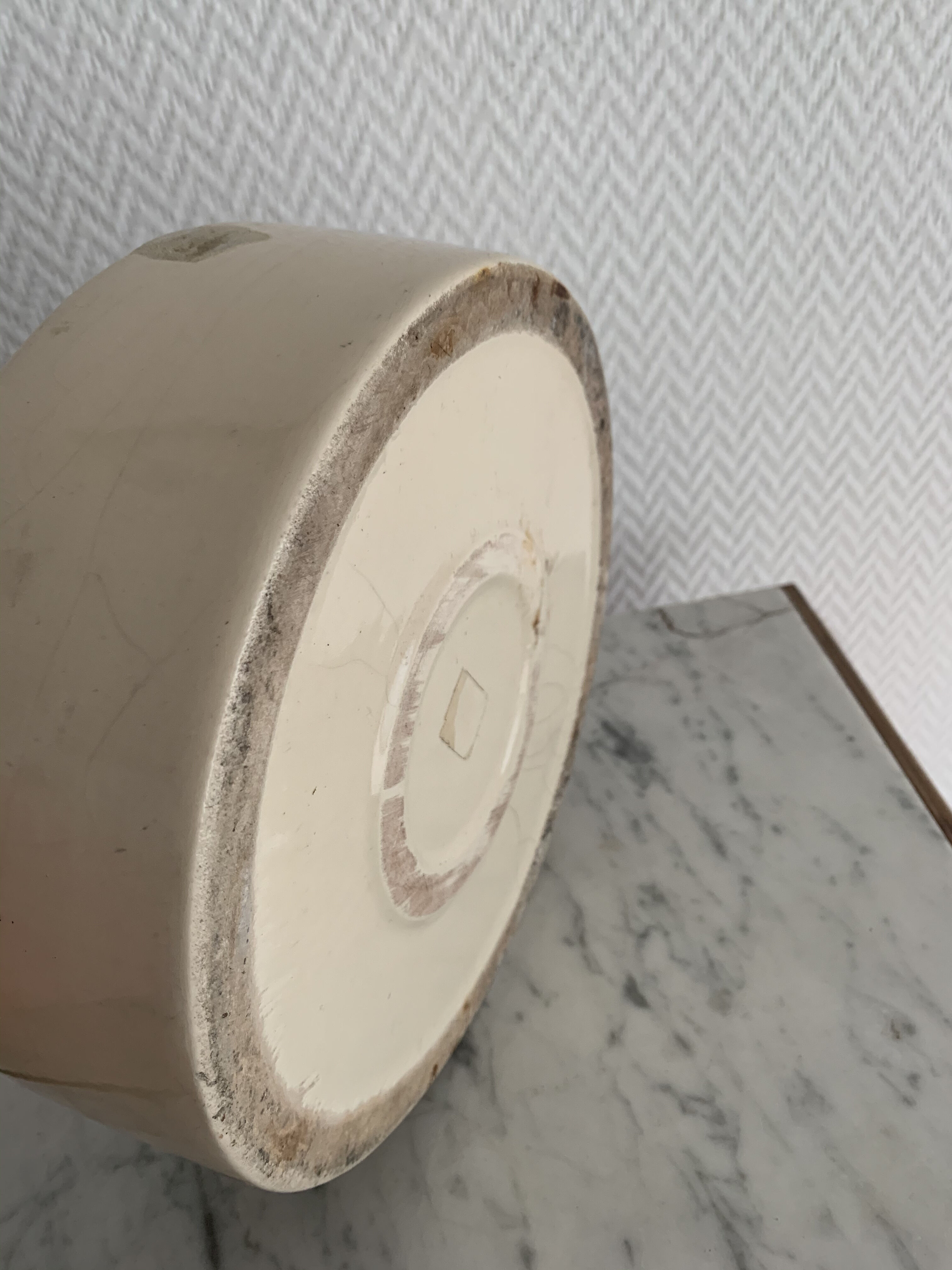 GM beige beige ceramic trinket bowl