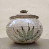 Covered enameled earthenware pot