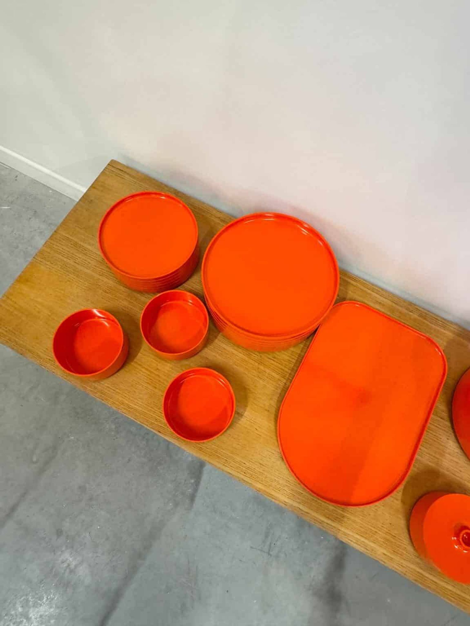 Vintage "Max" orange plastic dinnerware set 1964