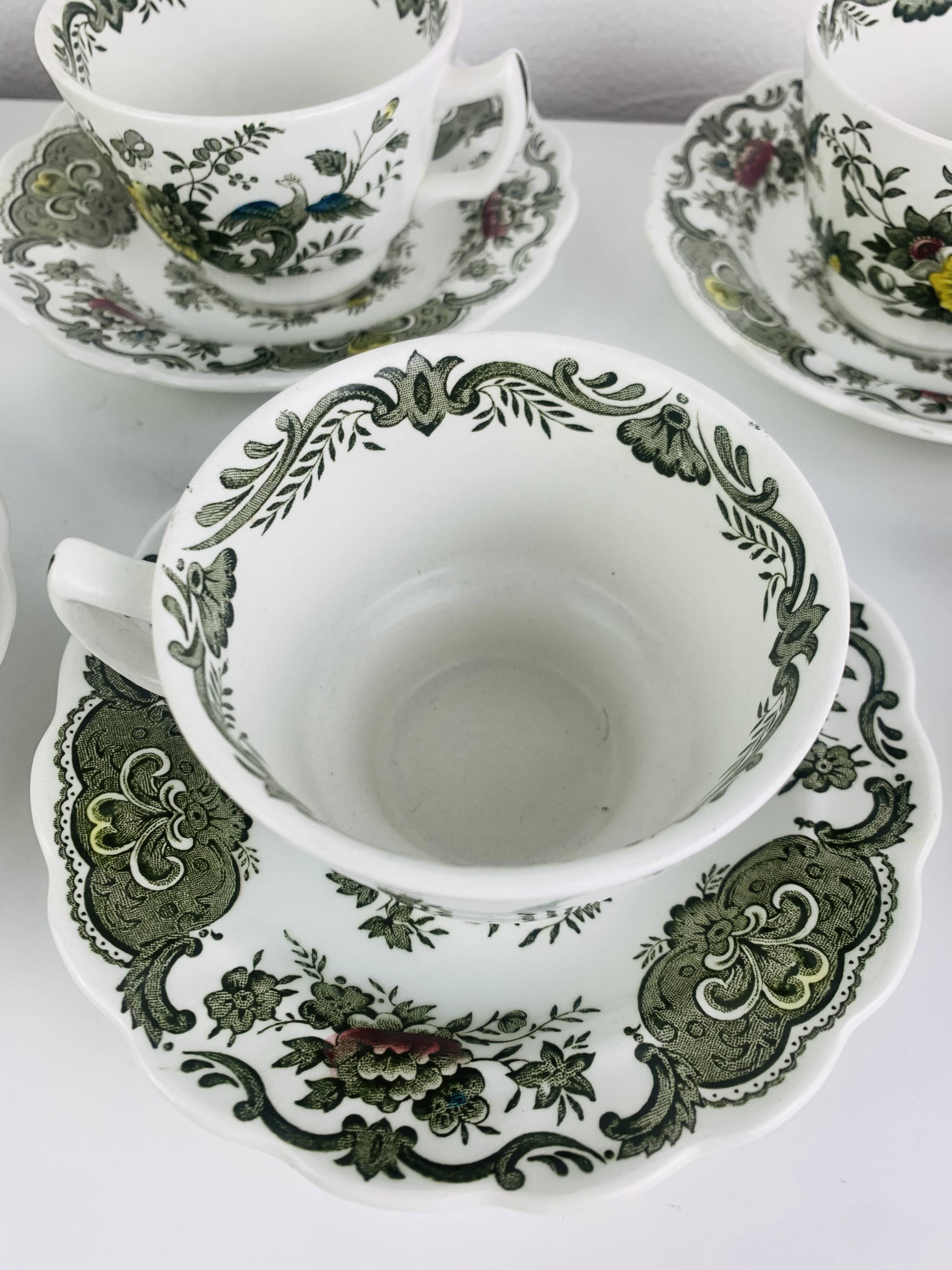 Windsor tea service Ridgway Staffordshire English earthenware, 6 cups