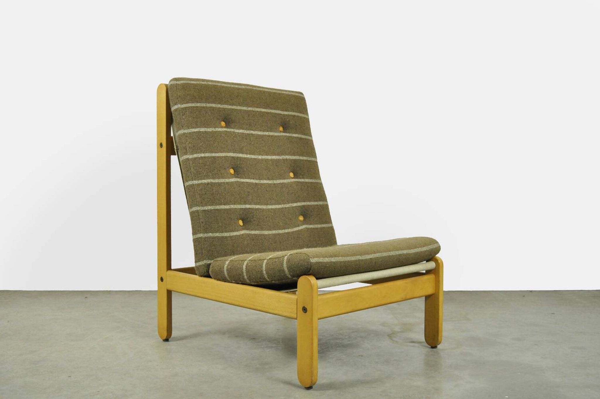 🟡 Vintage oak lounge chair with wool upholstery / Denmark 1960s