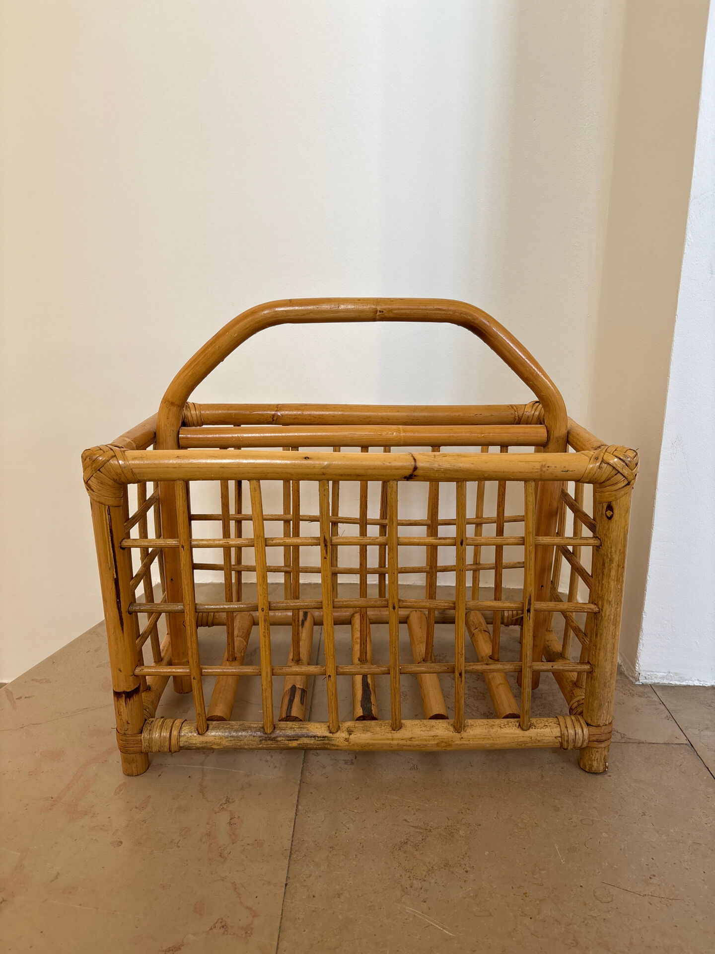 Magazine rack