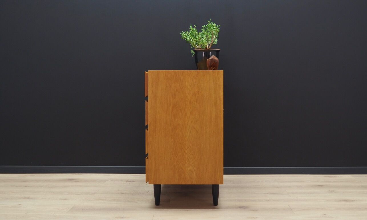 Vinde chest of drawers