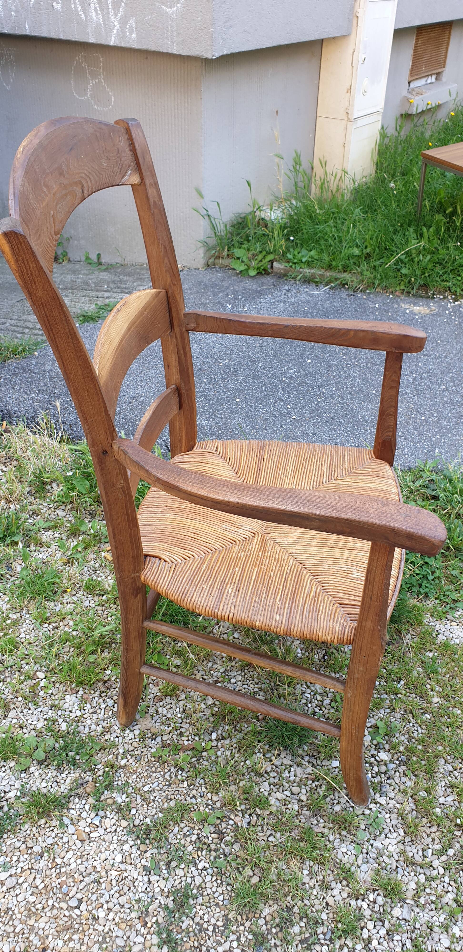 Rustic straw armchair