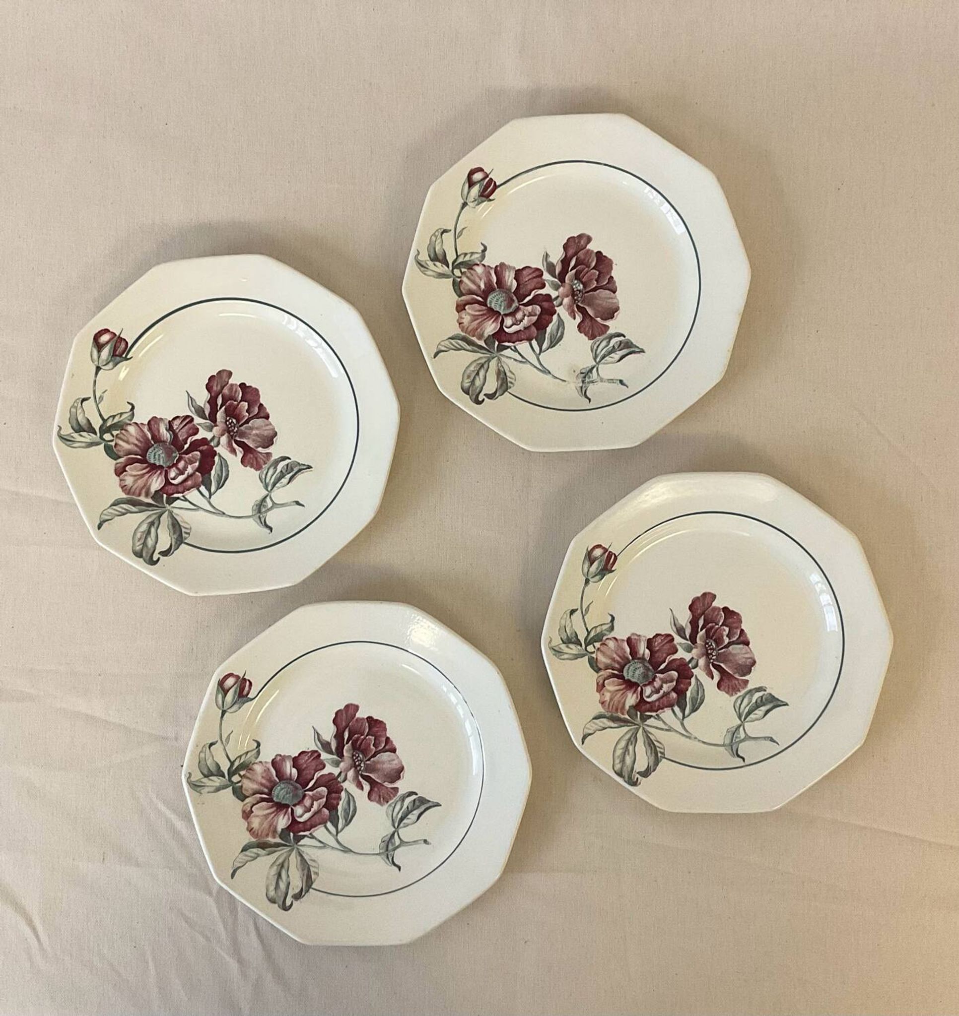 Set of 4 Sarreguemines Simone plates – Vintage floral design