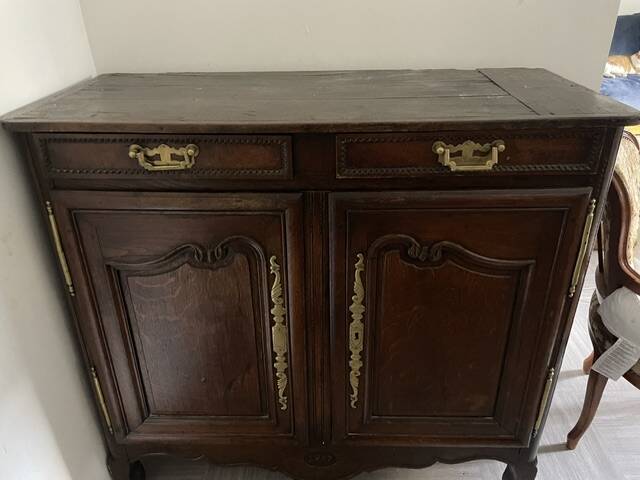 Buffet ancien  1847 brute