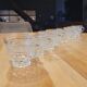 8 tasses en verre épais ciselé