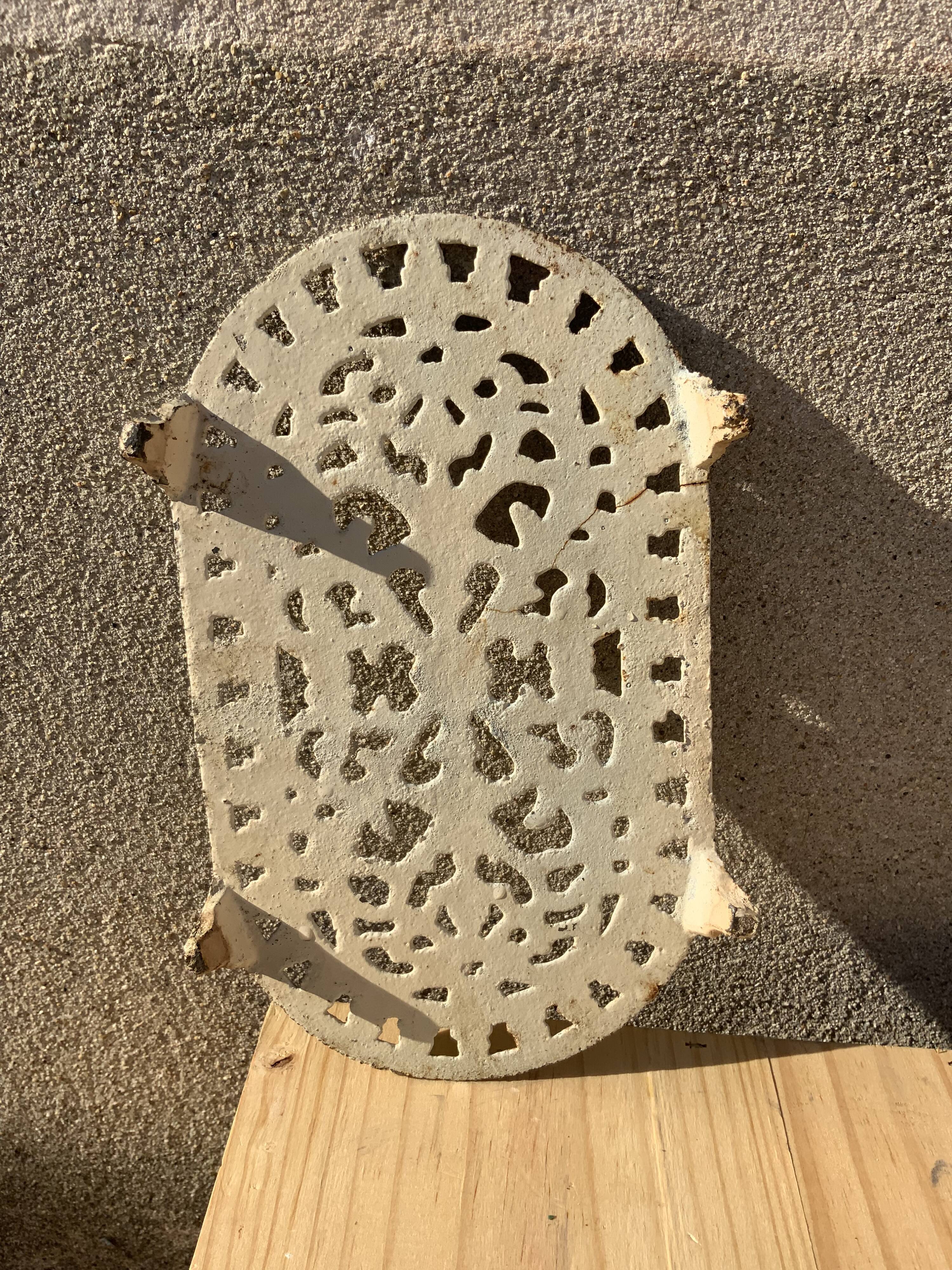 Old oval enamelled cast iron trifle soap holder